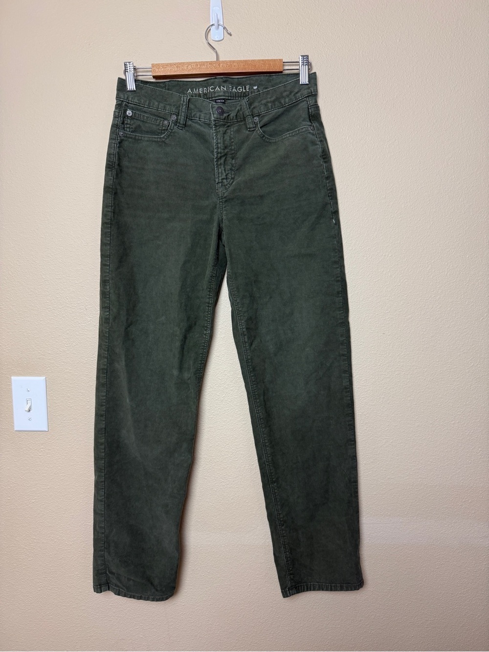 American Eagle Green Corduroy 90’s Straight Pants Size 4